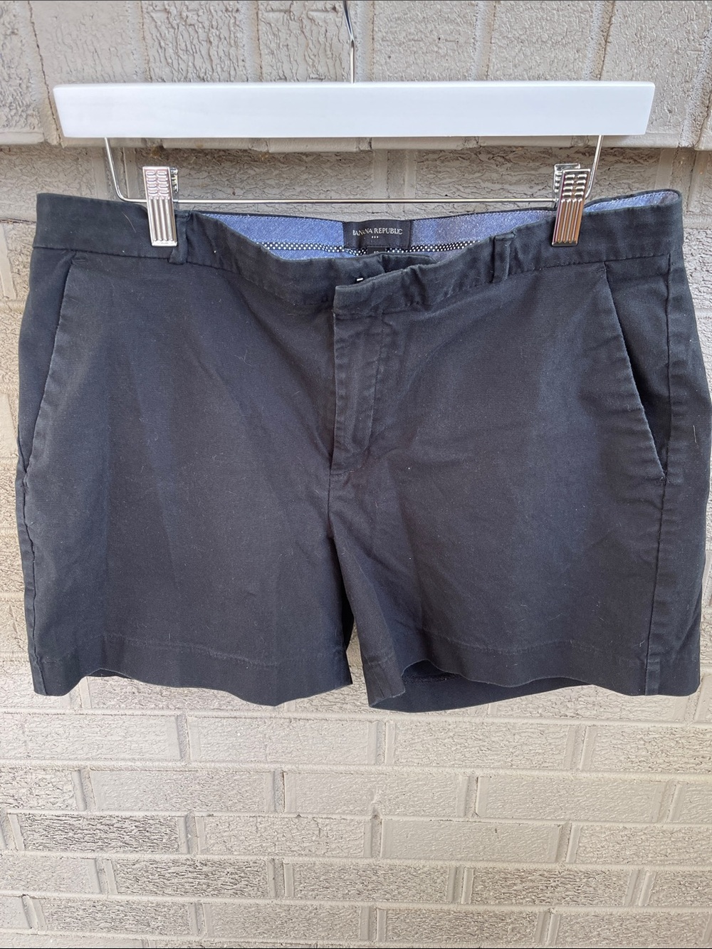 Banana Republic 5” Black Chino Shorts- size 12